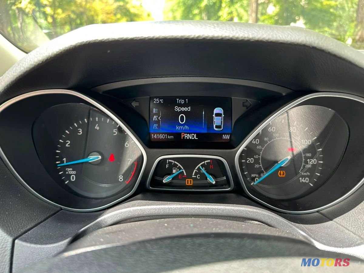 2017' Ford Focus photo #5