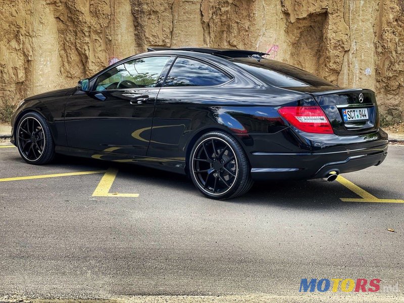 2014' Mercedes-Benz C-Class Coupe photo #3