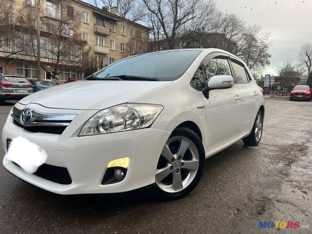 2011' Toyota Auris photo #4