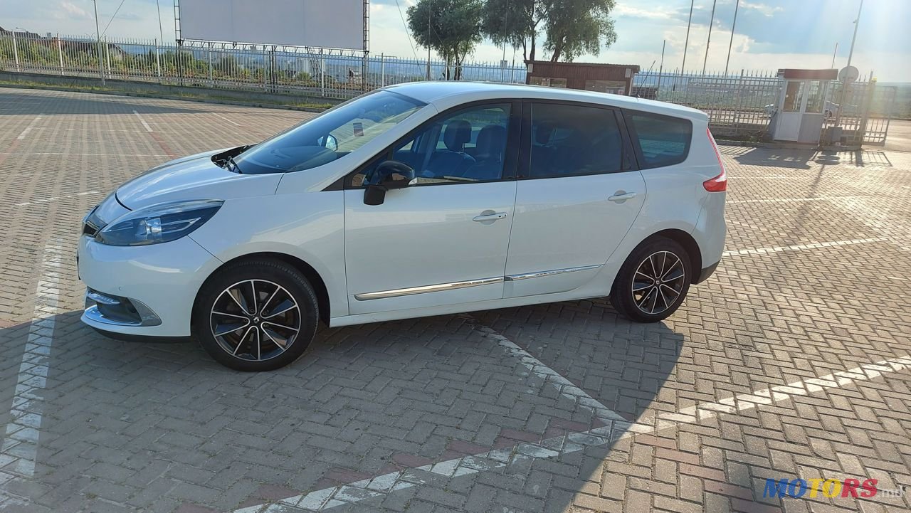 2013' Renault Grand Scenic photo #5