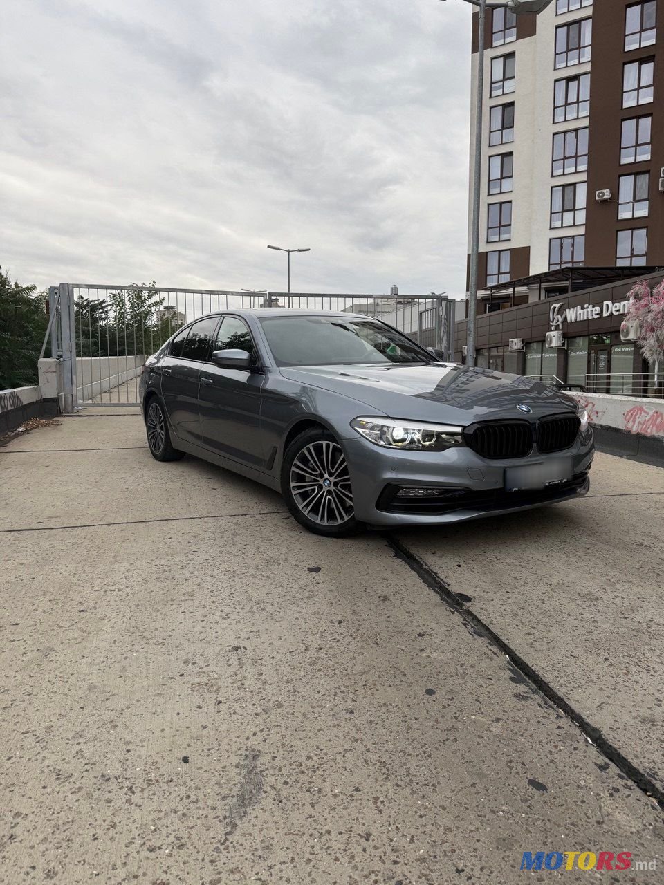 2018' BMW 5 Series photo #1