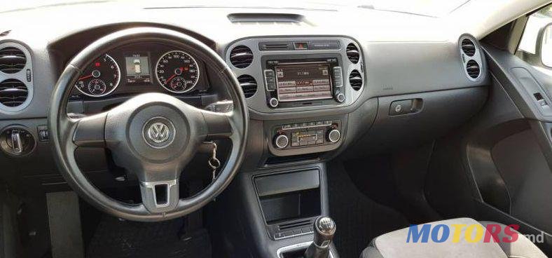 2013' Volkswagen Tiguan photo #2