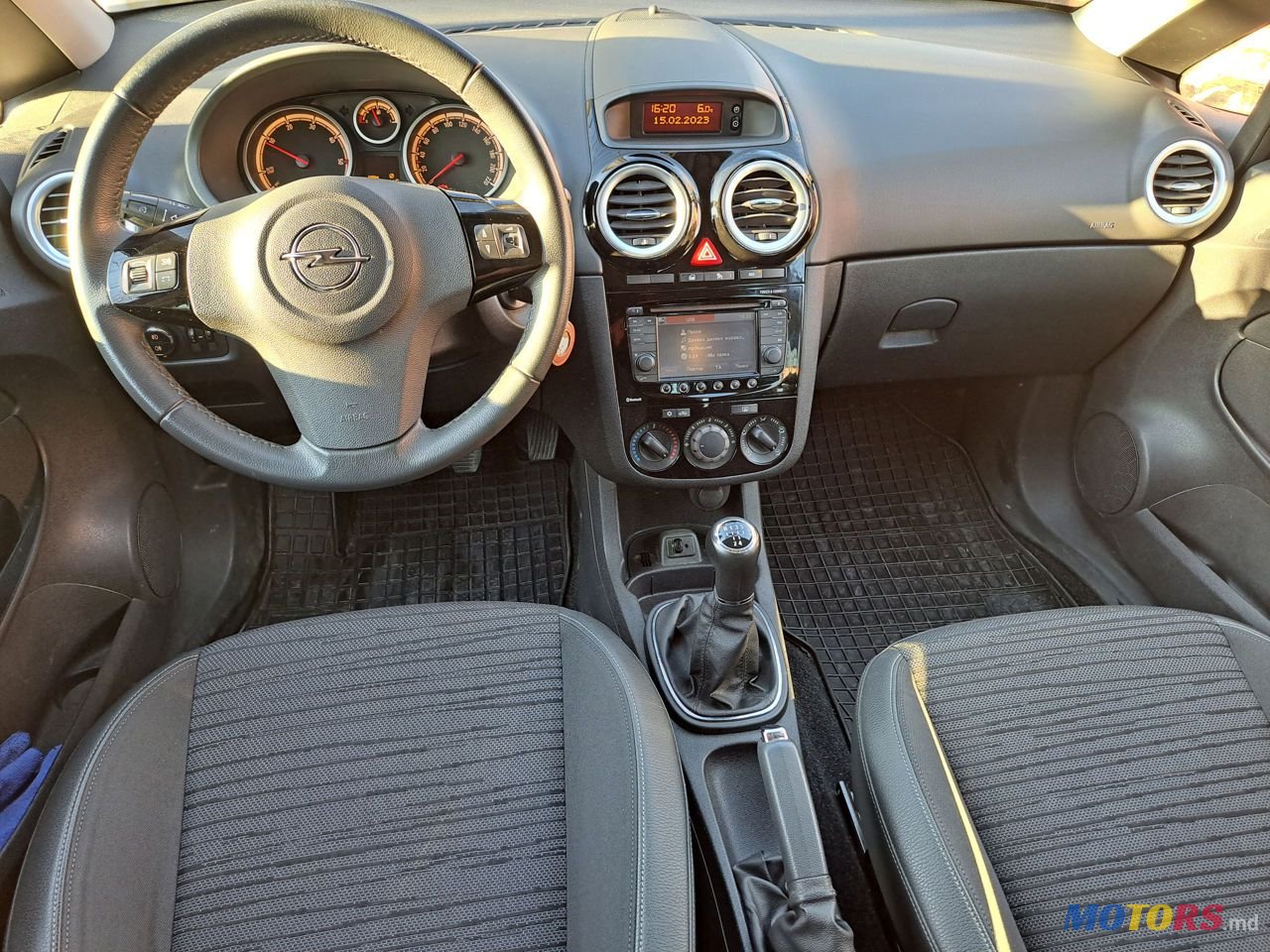 2014' Opel Corsa photo #5