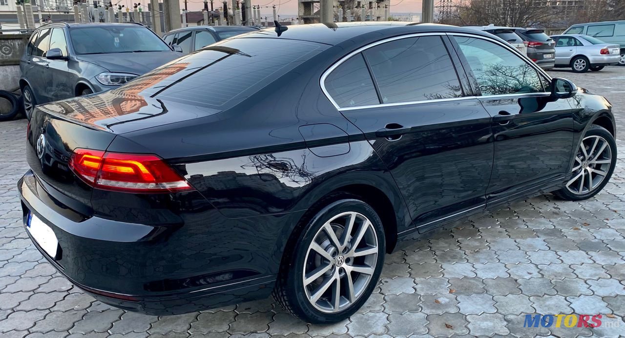 2018' Volkswagen Passat photo #6