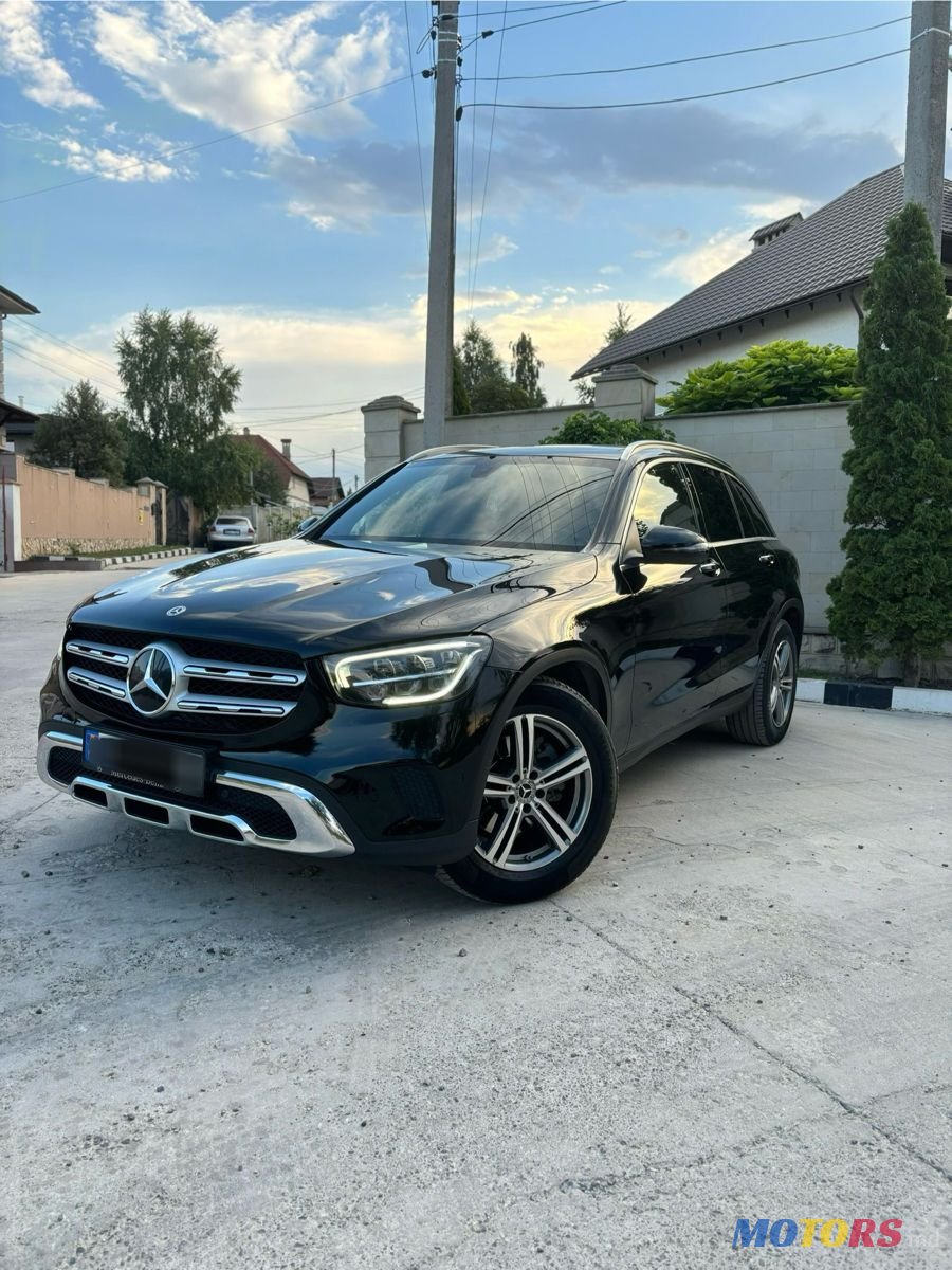 2021' Mercedes-Benz GLC photo #3