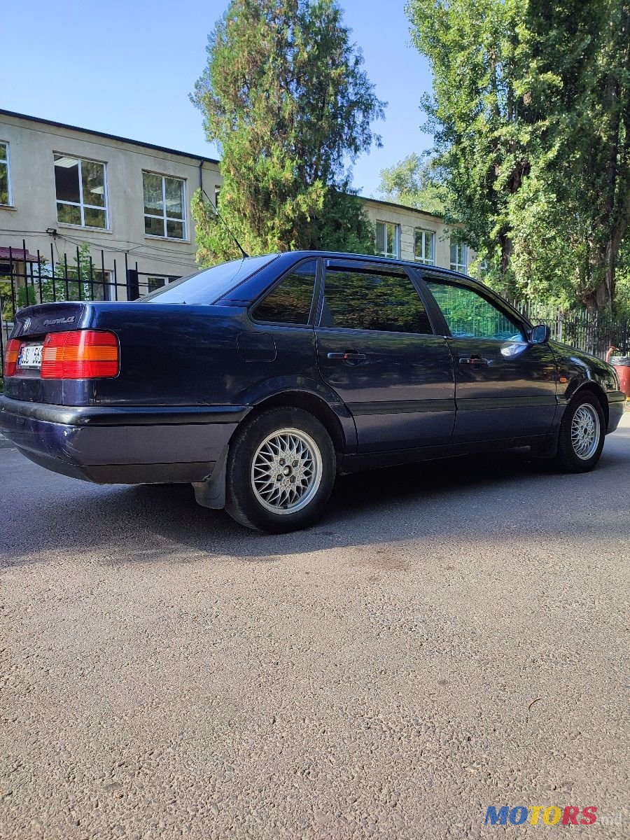 1995' Volkswagen Passat photo #3