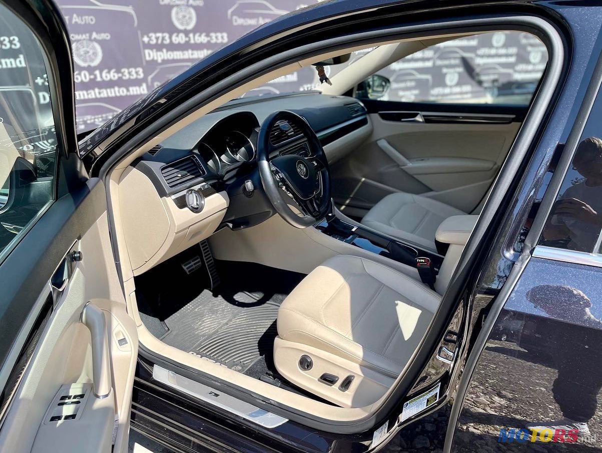 2018' Volkswagen Jetta photo #4