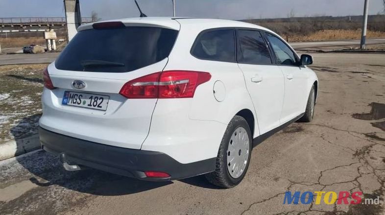 2016' Ford Focus photo #2