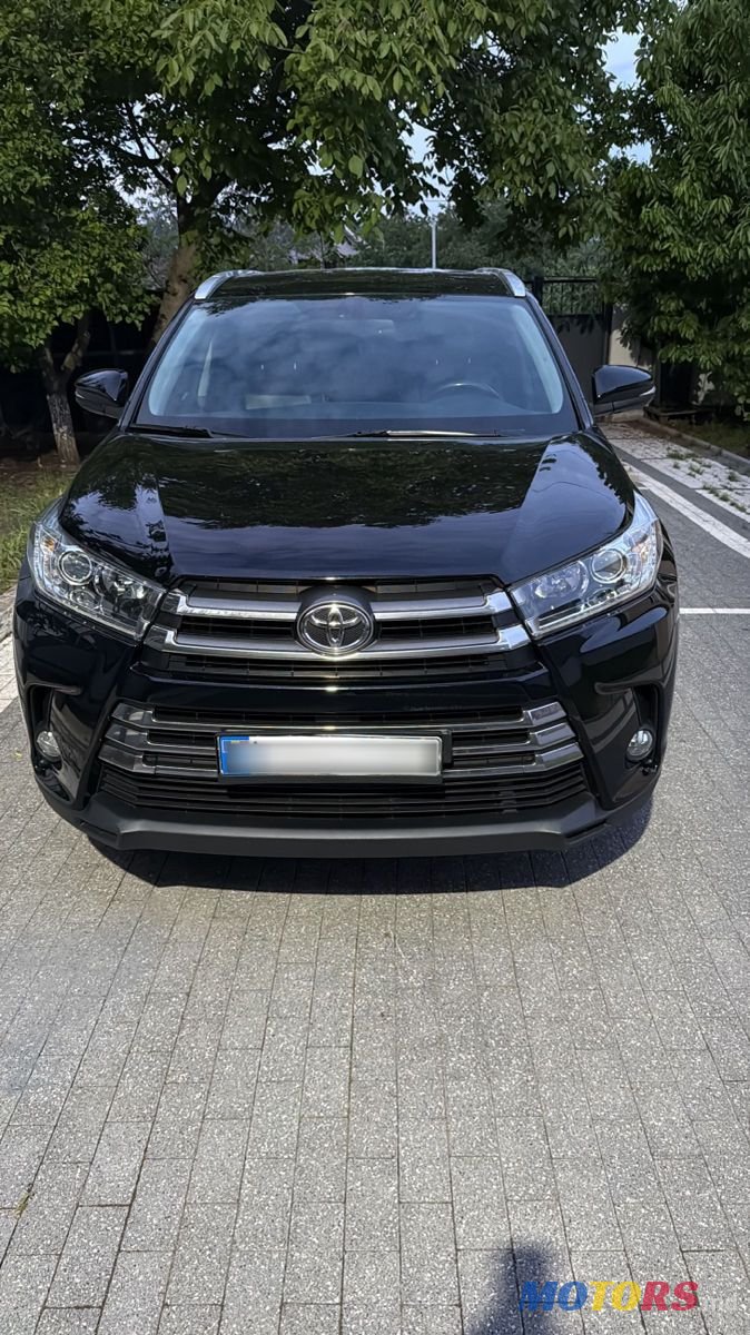 2018' Toyota Highlander photo #1
