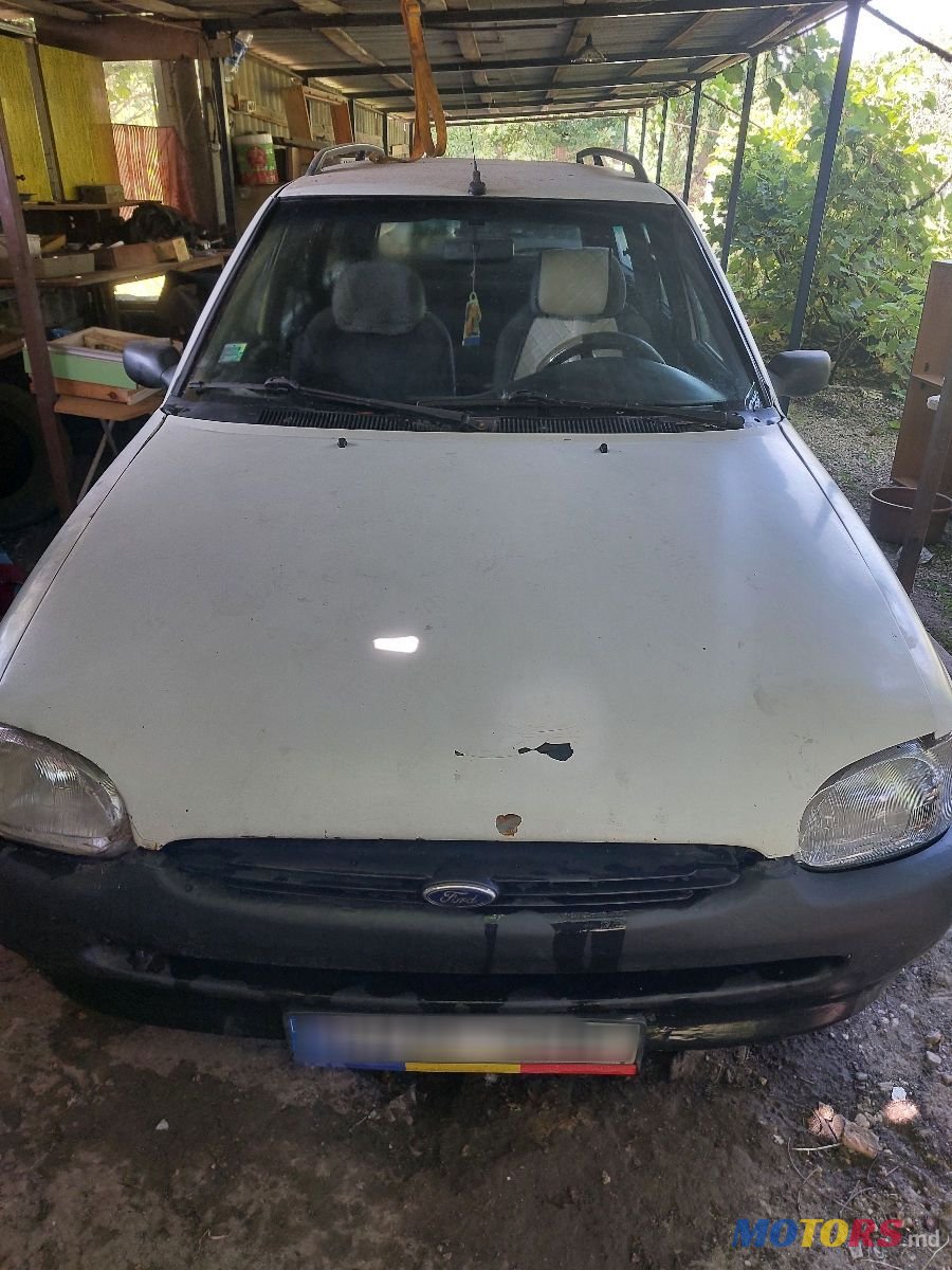 1995' Ford Escort photo #1