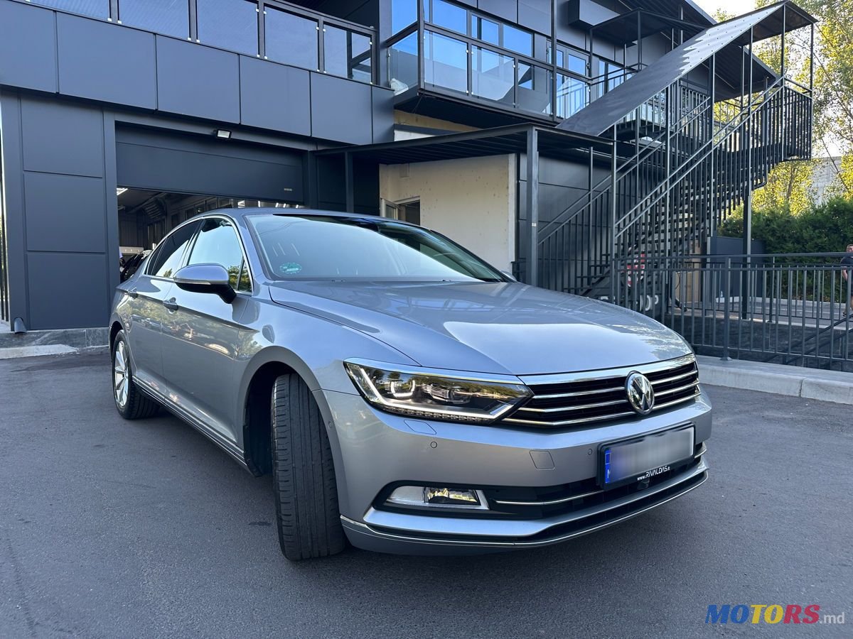 2017' Volkswagen Passat photo #3