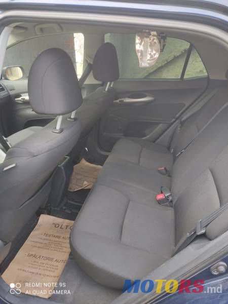 2007' Toyota Auris photo #5