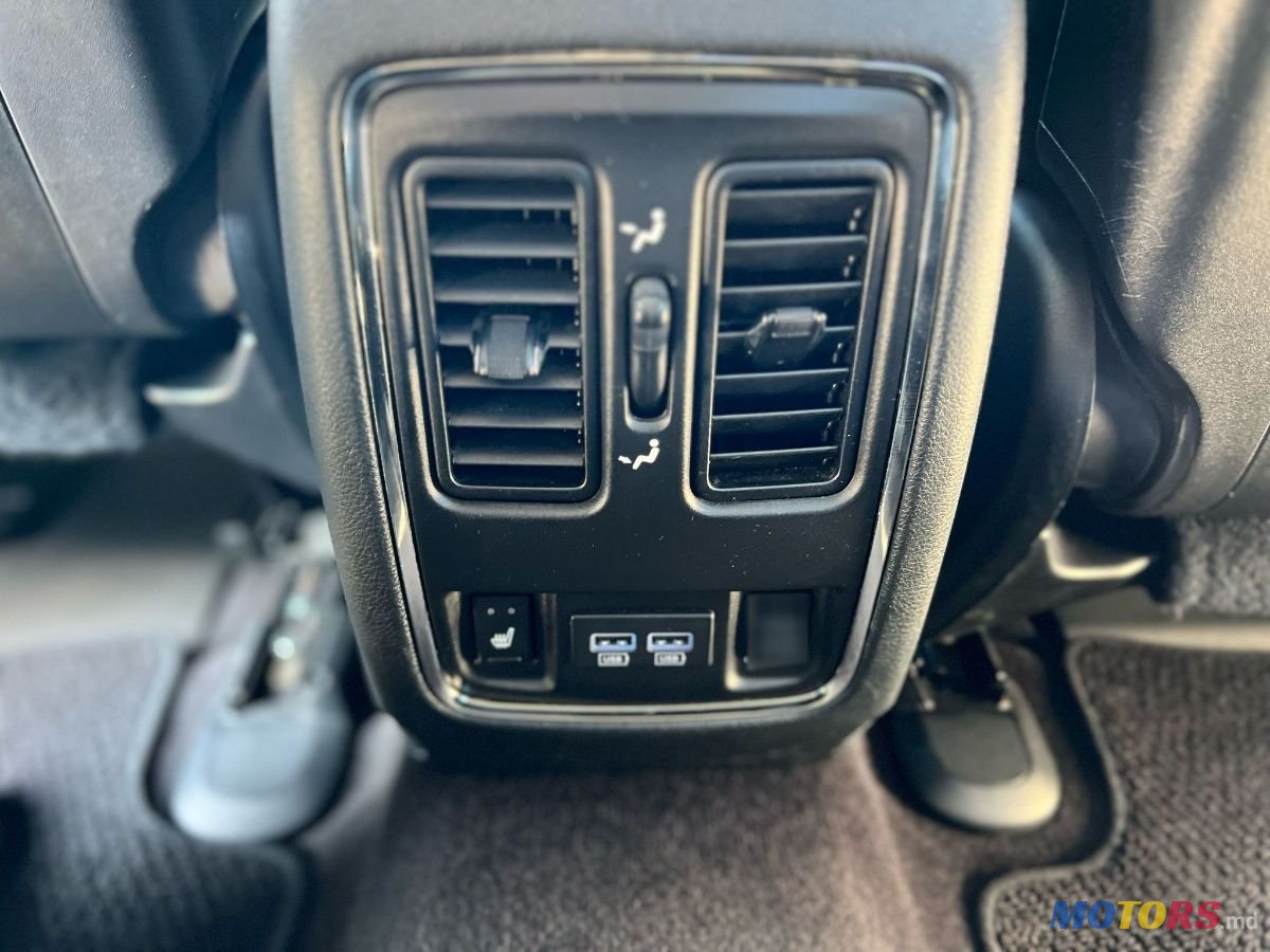 2018' Jeep Grand Cherokee photo #5