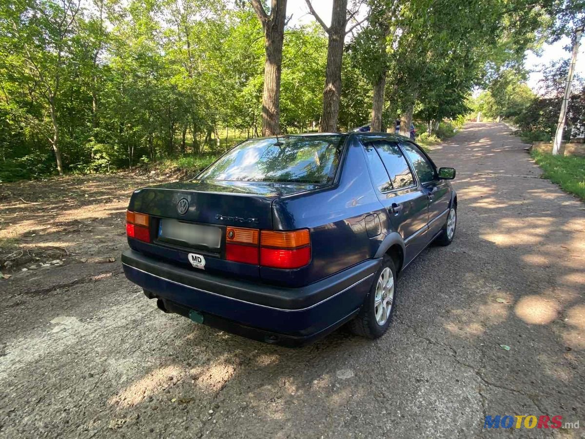 1993' Volkswagen Vento photo #5