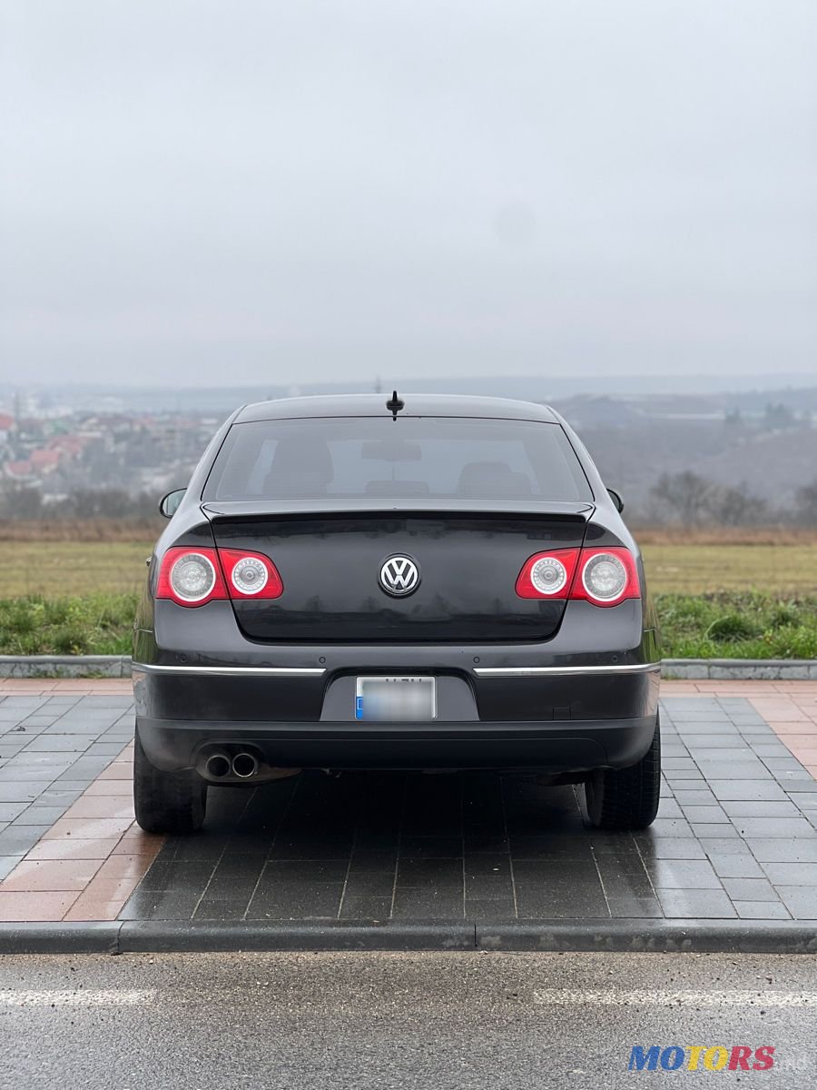 2008' Volkswagen Passat photo #5