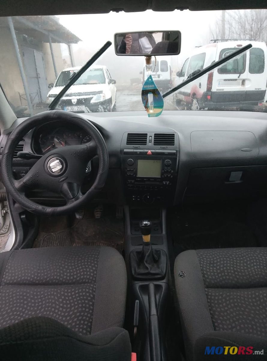 2002' SEAT Cordoba photo #6