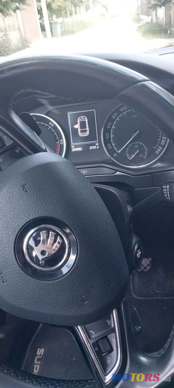 2016' Skoda Superb photo #3