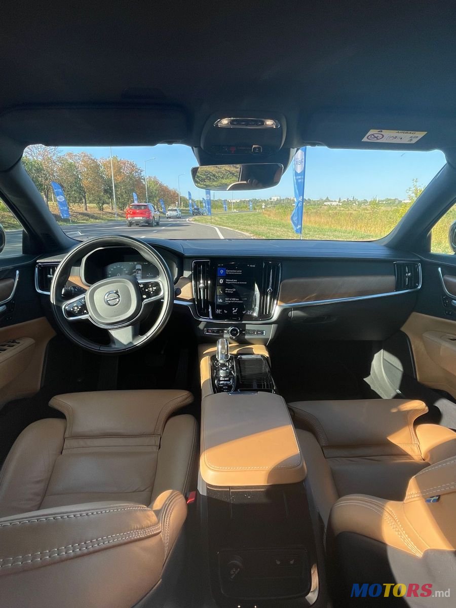 2019' Volvo S90 photo #4