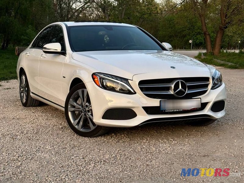 2018' Mercedes-Benz C-Class photo #2