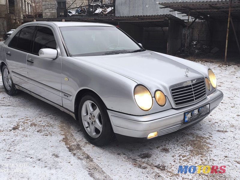 1999' Mercedes-Benz E Класс photo #2