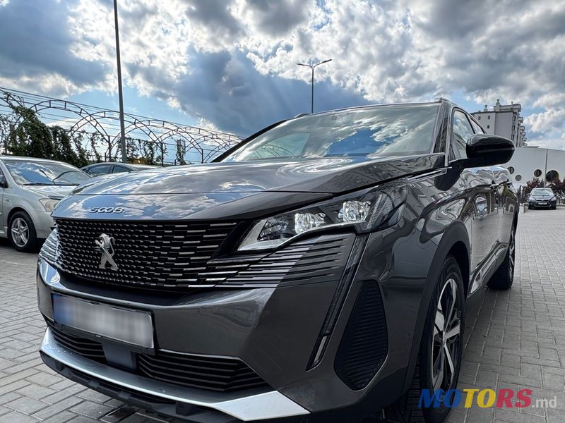 2023' Peugeot 5008 photo #1