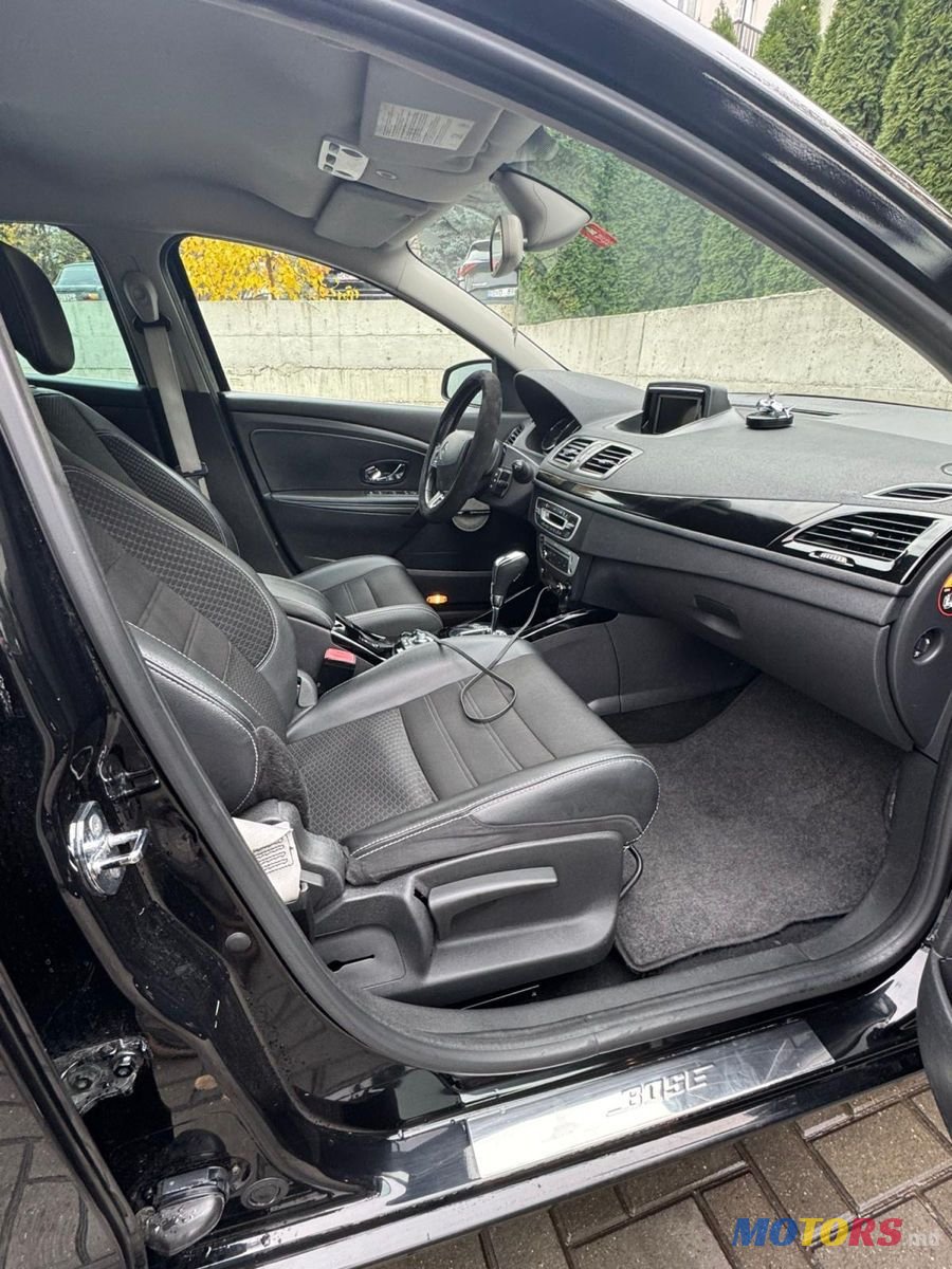 2014' Renault Megane photo #5