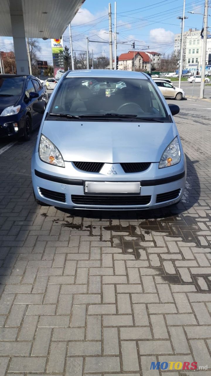 2007' Mitsubishi Colt photo #5