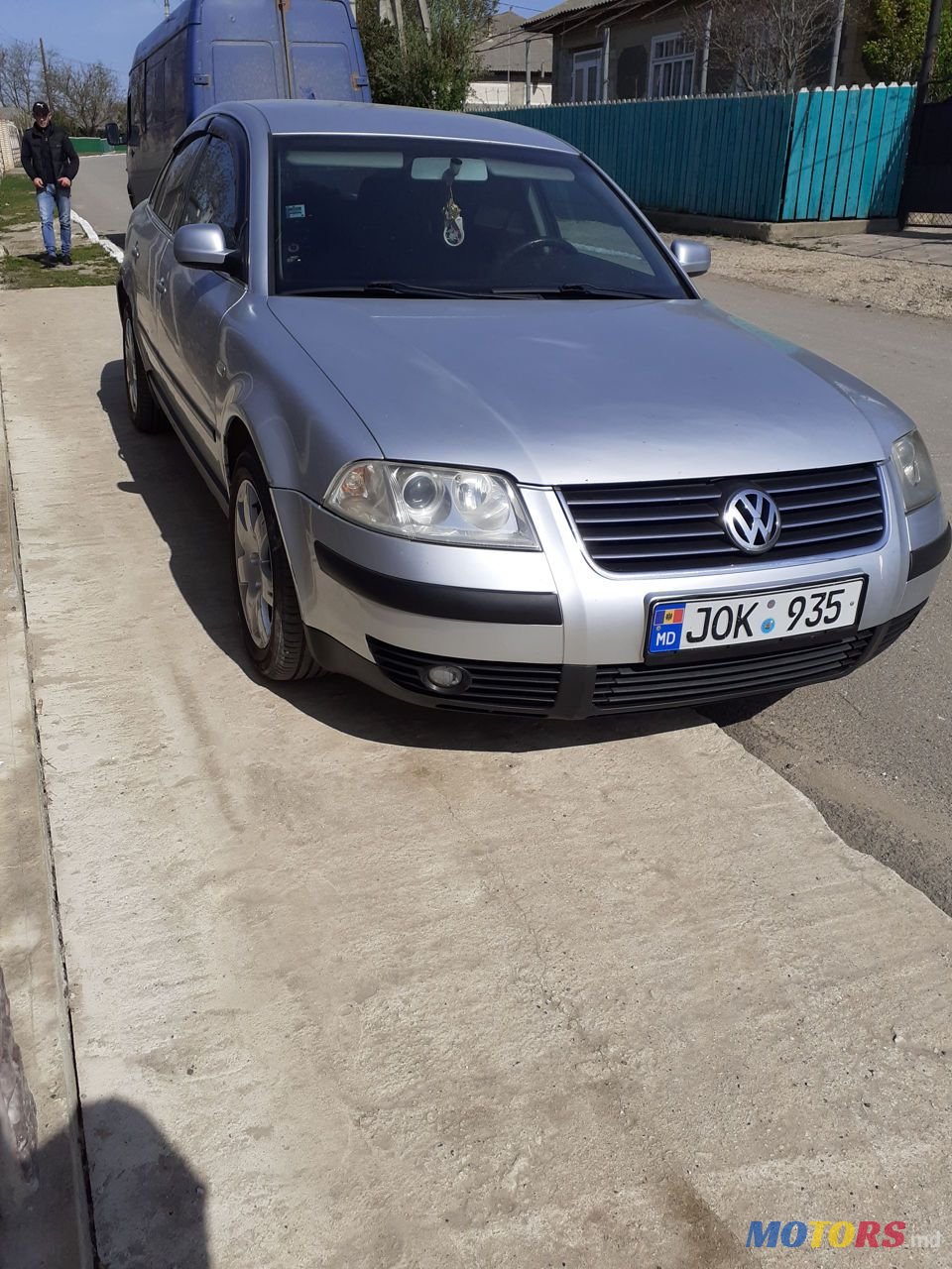 2001' Volkswagen Passat photo #3