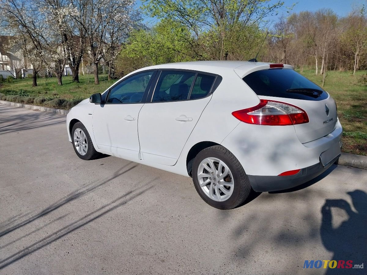 2014' Renault Megane photo #5