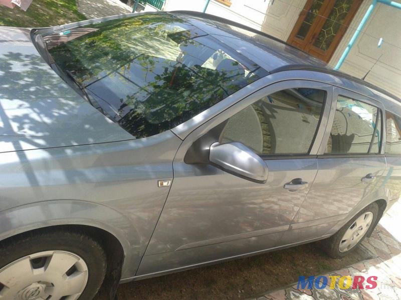 2007' Opel Astra photo #1