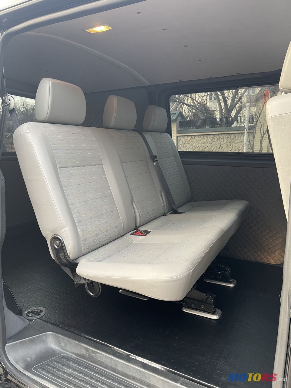 2013' Volkswagen Transporter photo #6