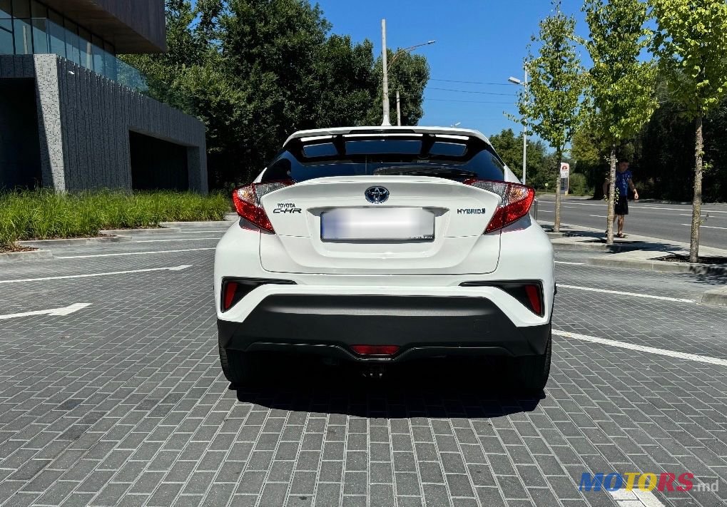 2018' Toyota C-HR photo #3