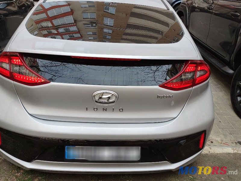 2016' Hyundai Ioniq photo #3