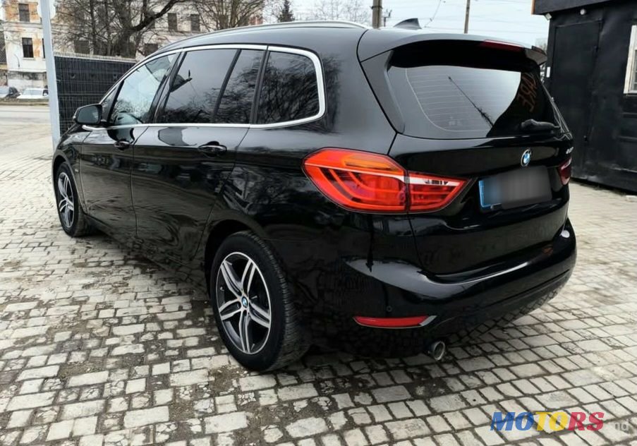 2015' BMW 2 Series Gran Tourer photo #2