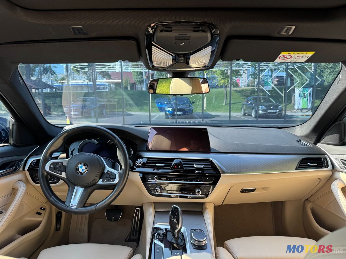 2017' BMW 5 Series photo #5