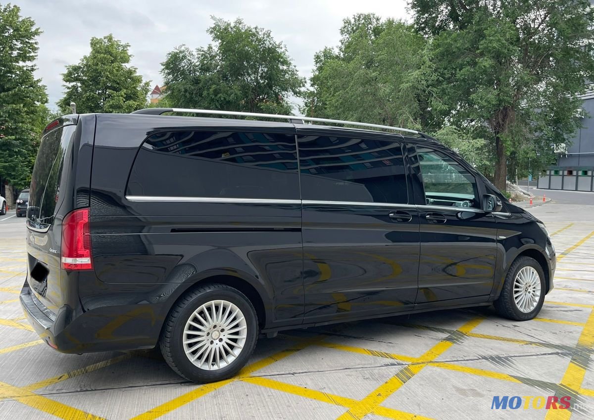 2018' Mercedes-Benz V Класс photo #3