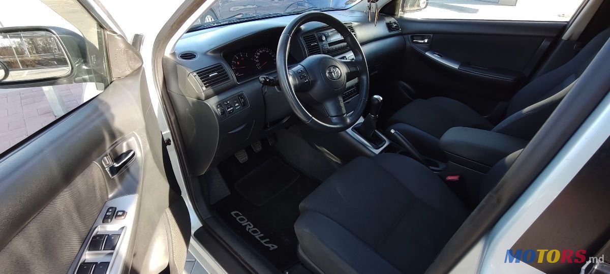 2005' Toyota Corolla photo #5
