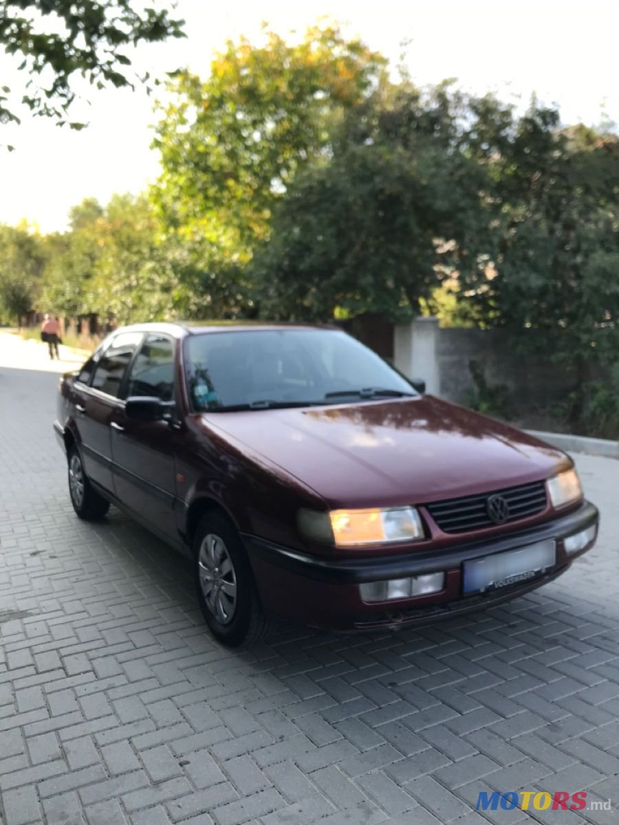 1995' Volkswagen Passat photo #5