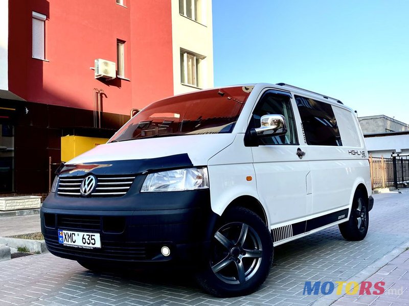 2005' Volkswagen Transporter photo #2