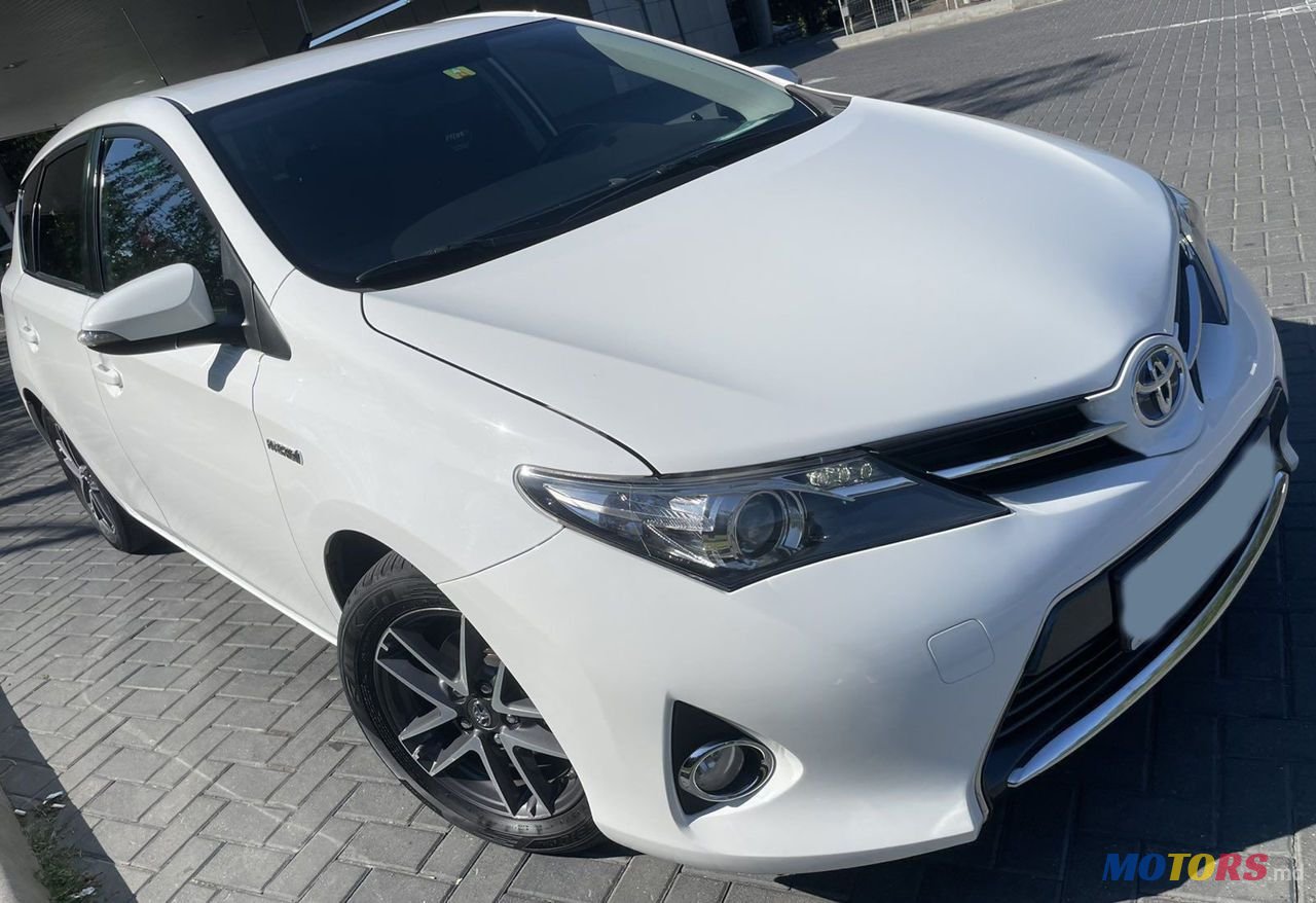 2014' Toyota Auris photo #1