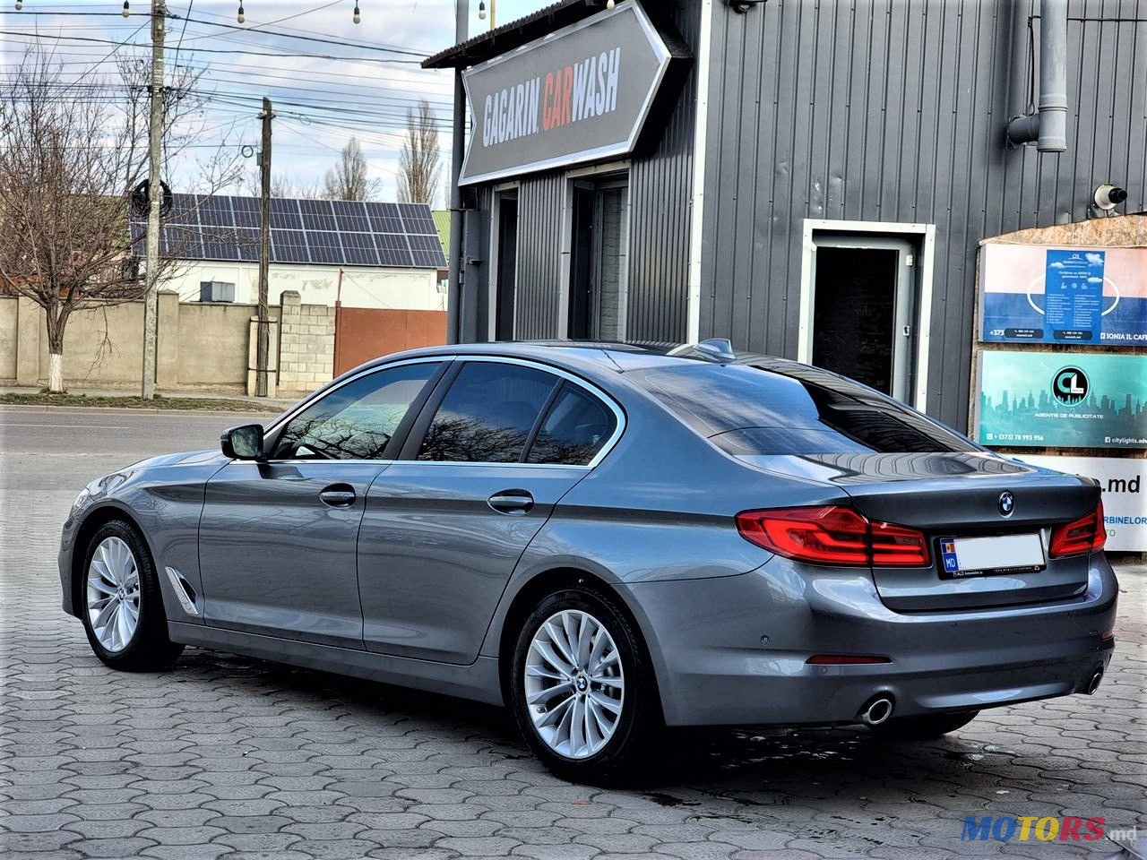 2017' BMW 5 Series photo #4