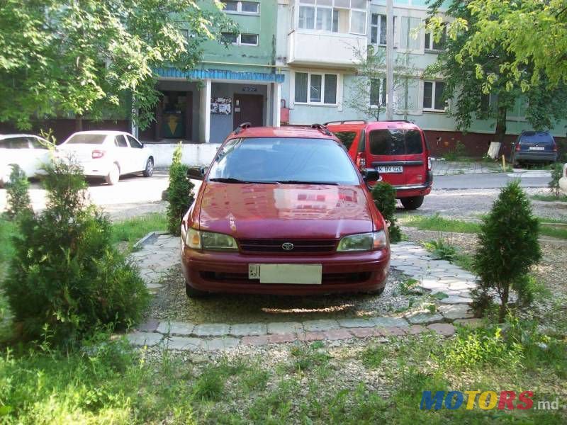 1995' Toyota Carina photo #4
