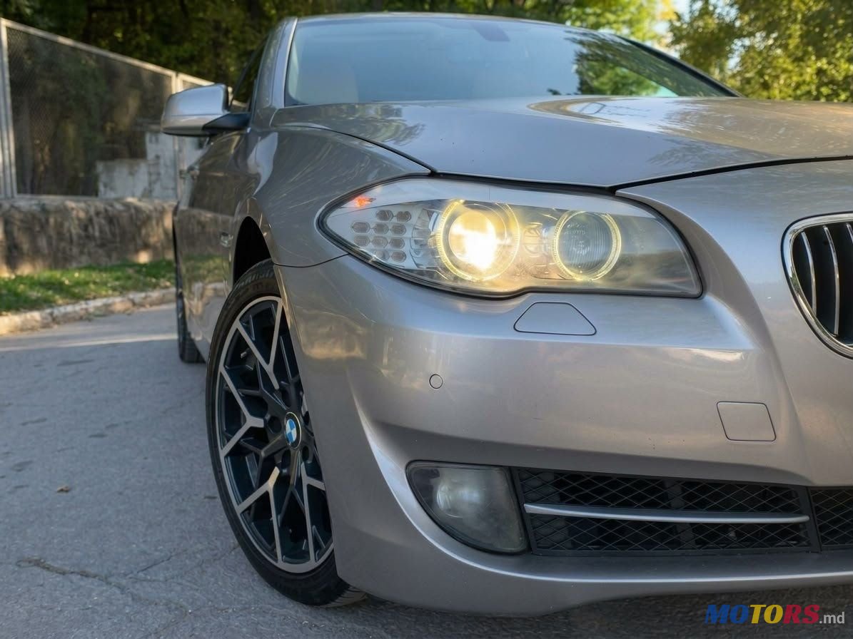 2013' BMW 5 Series photo #2