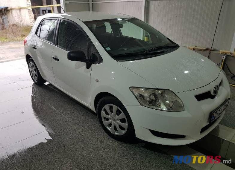 2009' Toyota Auris photo #2