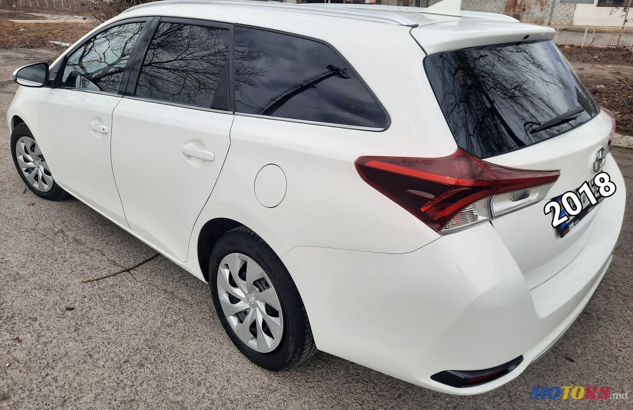 2018' Toyota Auris photo #4