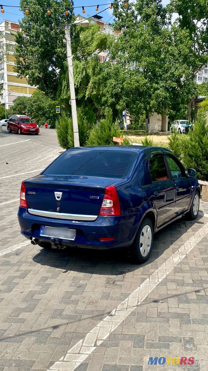 2011' Dacia Logan photo #2