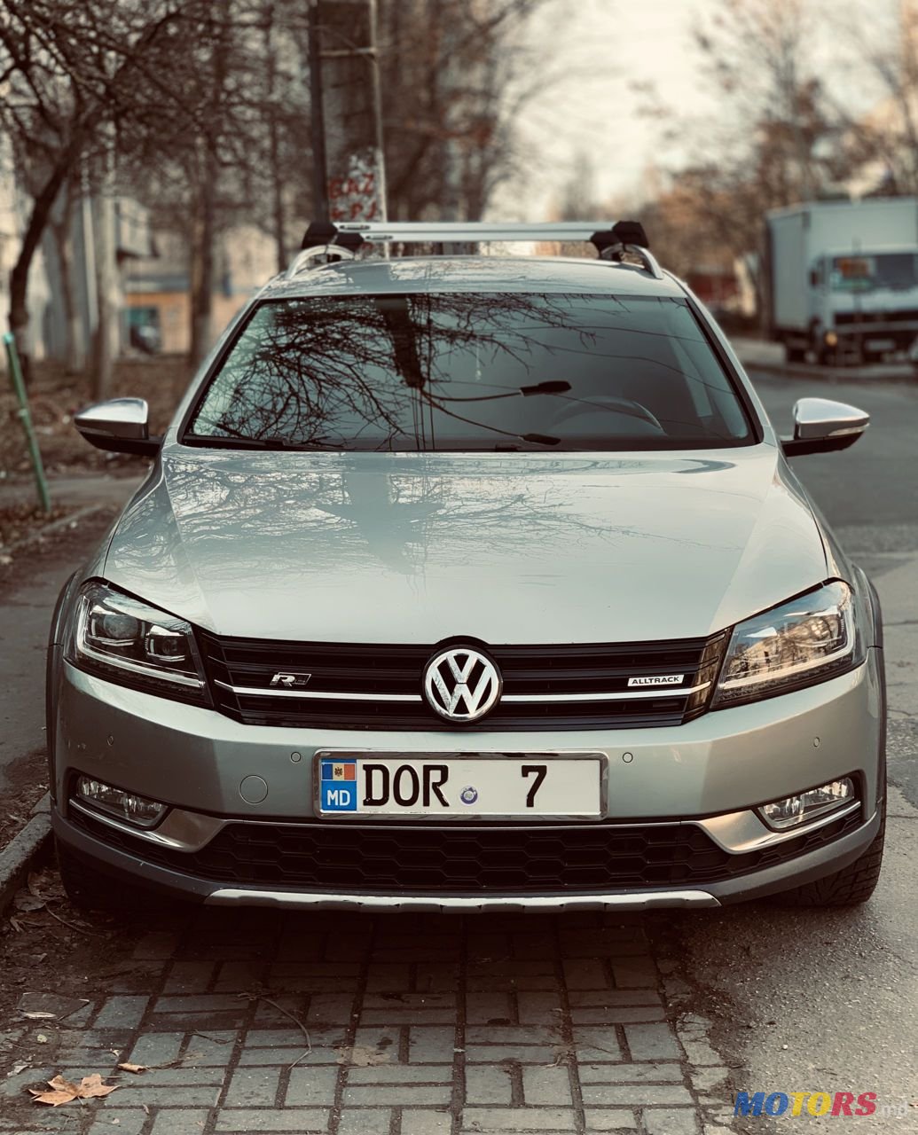 2012' Volkswagen Passat photo #1