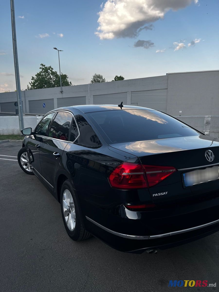 2016' Volkswagen Passat photo #5
