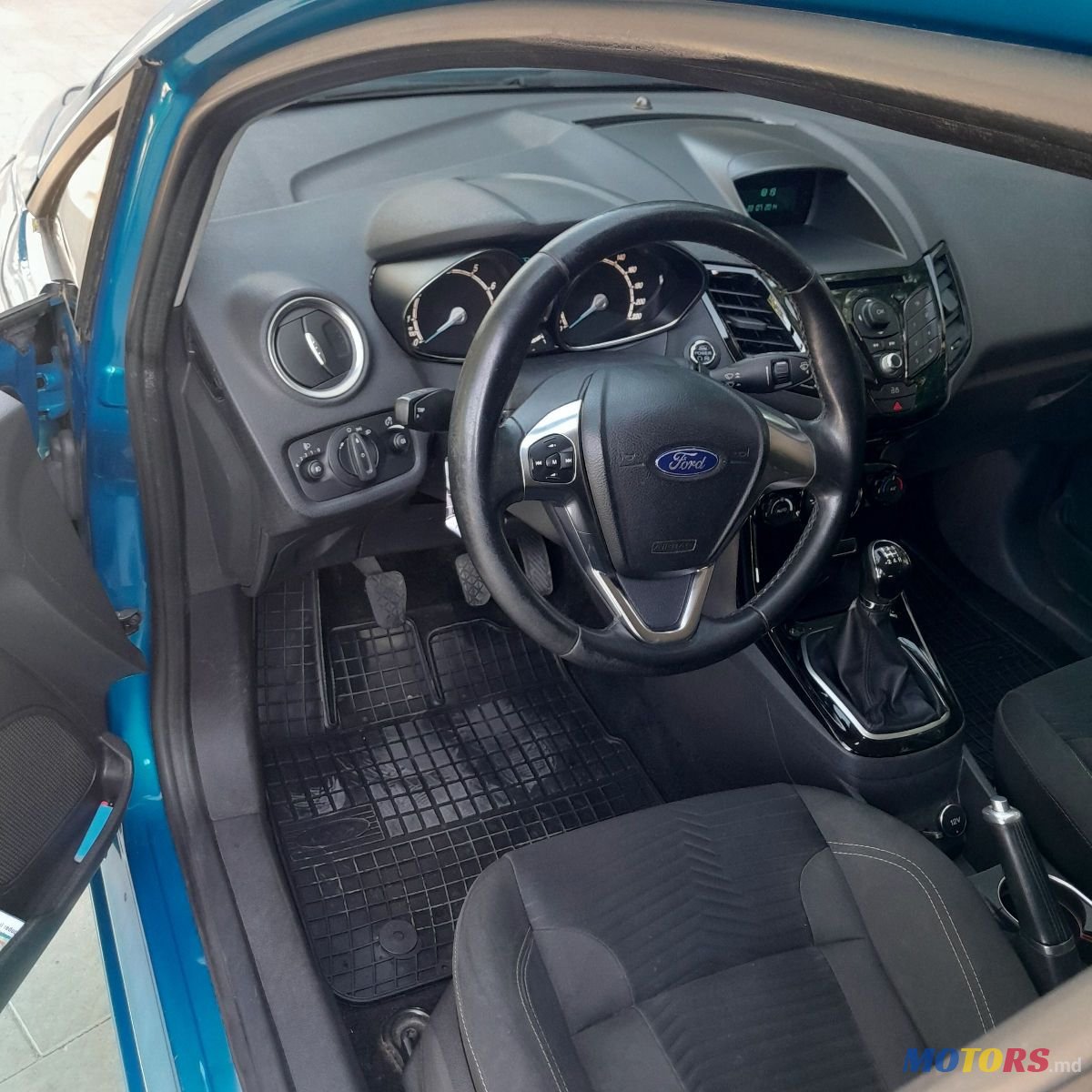 2014' Ford Fiesta photo #6
