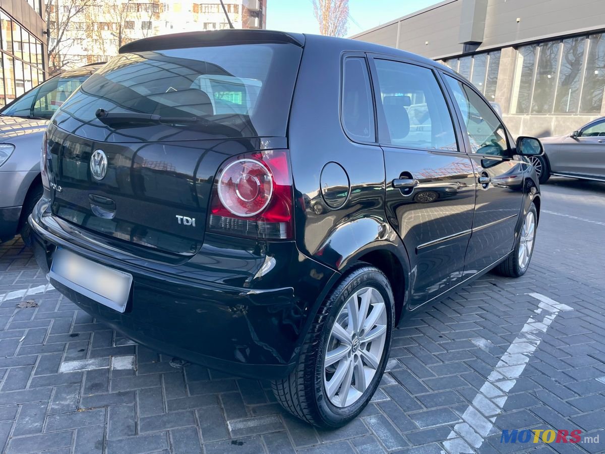 2008' Volkswagen Polo photo #5